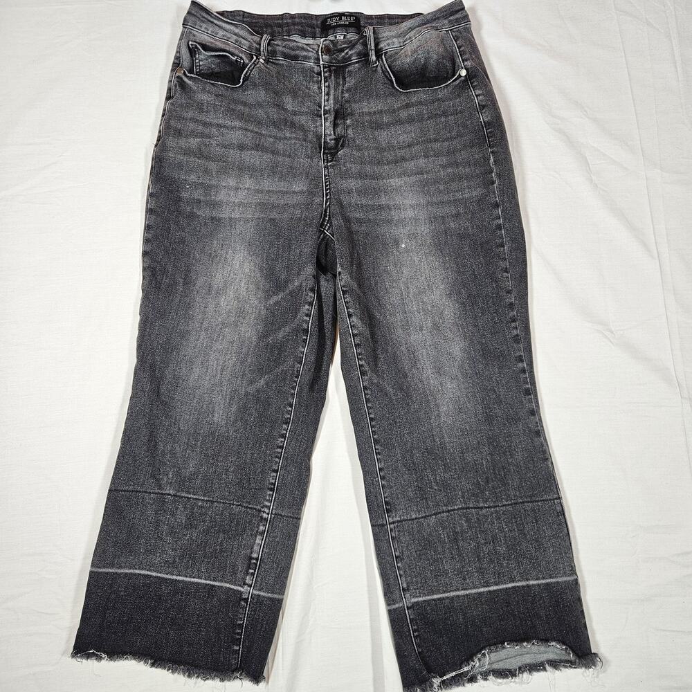 Judy Blue Capri Jeans Womens 16W Black Gray Charcoal Wash High Rise Raw Hem